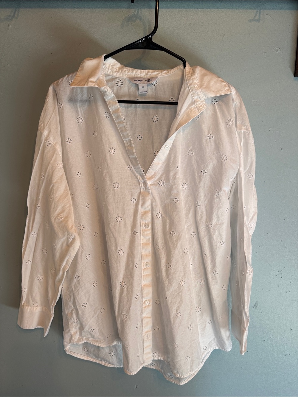 Old Navy White Eyelet Button-Front Shirt